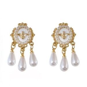 Pearl drop earrings N378